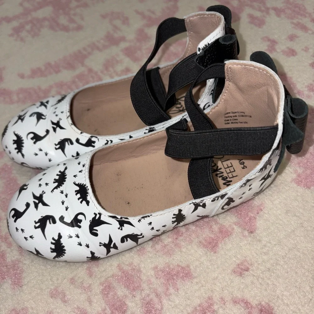 Monkey Feet White and Black Dinosaur Mary Jane Shoes with Bow